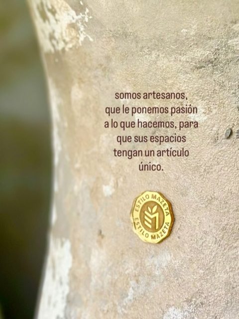 𝐀𝐧𝐜𝐞𝐬𝐭𝐫𝐚𝐥 no es solo una colección 🌿
Es la esencia de la tierra, el arte del pasado y la fuerza del cemento que se unen en este diseño único.

Materas inspiradas en raíces, texturas y formas que evocan lo natural, lo místico y lo eterno.

🪨 Hechas a mano.
🔥 Creadas para perdurar.
✨ Cada pieza, una historia ancestral.

Descúbrela y lleva el poder de lo antiguo a tus espacios.

Disponible en nuestra tienda y por mensaje de WhatsApp ⁨318 7254302⁩
Estilo Mazeta 
Calle 7 No 26 29 
La Gaitana 
Neiva Huila

#MaterasConEstilo #diseñosunicos#Decoración2025 #TendenciaEnCasa
#macetasneiva  #concretodecorativo